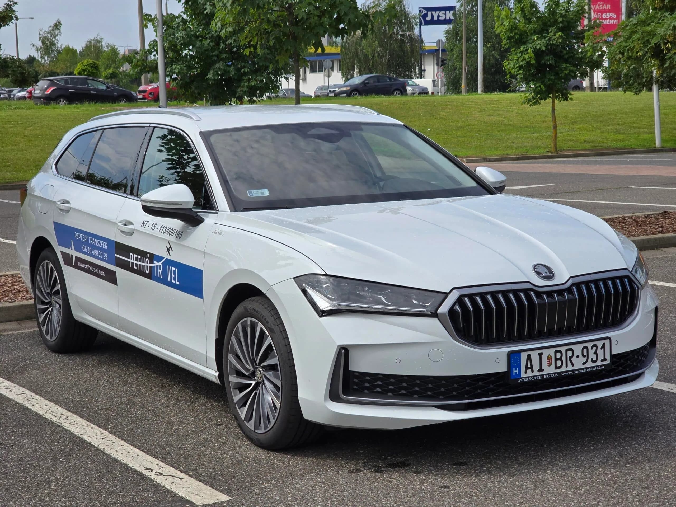 ŠKODA Superb - Pethő Travel üzleti flotta